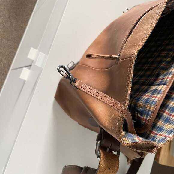 Aunts & Uncles Fella Leather Messenger Bag - Picture 11 of 13